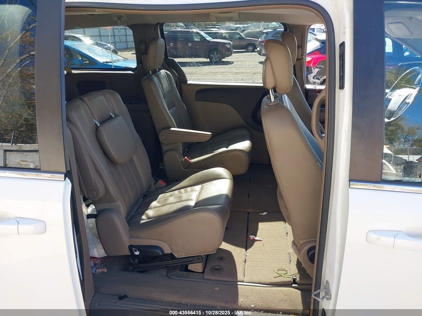 2014 Chrysler Town & Country Touring VIN: 2C4RC1BG5ER397894 Lot: 43556415