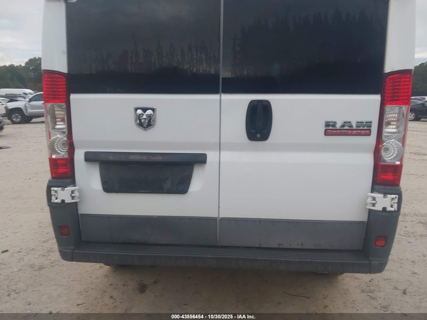 2017 Ram Promaster 1500 Low Roof 136 Wb VIN: 3C6TRVAG1HE520357 Lot: 43556454