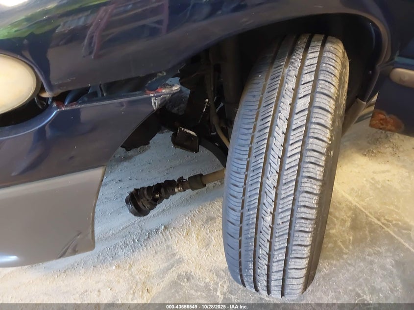 2000 Dodge Caravan VIN: 2B4GP25G5YR774609 Lot: 43556549