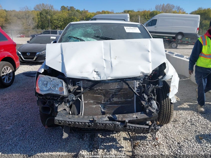 2018 Dodge Grand Caravan Sxt VIN: 2C4RDGCGXJR298884 Lot: 43556565