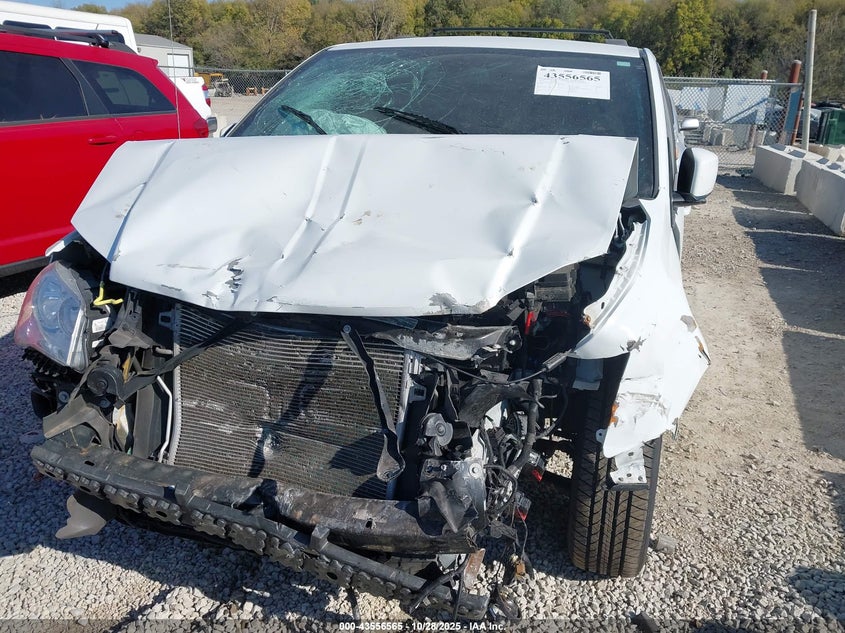 2018 Dodge Grand Caravan Sxt VIN: 2C4RDGCGXJR298884 Lot: 43556565