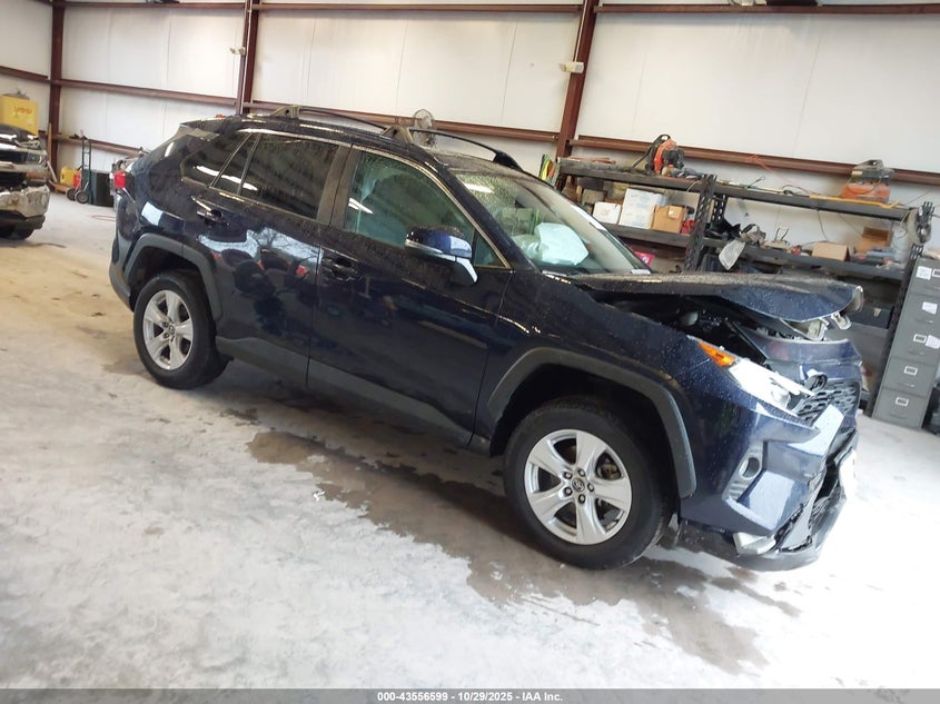 TOYOTA RAV4 XLE