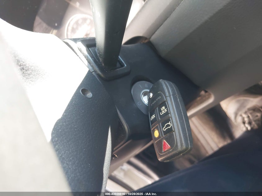 2004 Volvo V70 2.4 VIN: YV1SW64A942426450 Lot: 43556616