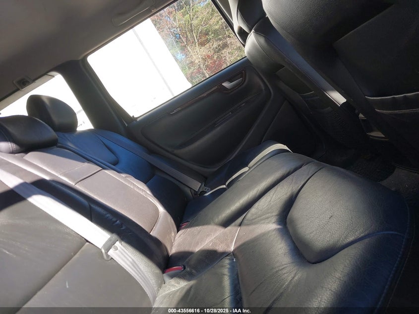 2004 Volvo V70 2.4 VIN: YV1SW64A942426450 Lot: 43556616