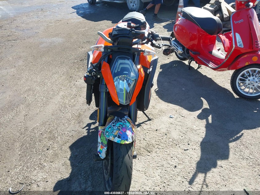 VBKV39401GM937209 2016 KTM  photo no. 5