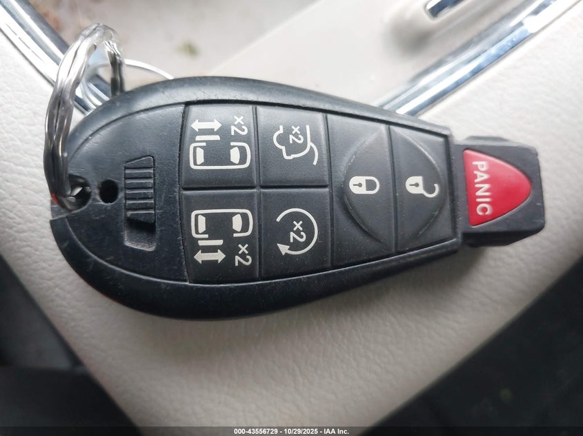 2018 Dodge Grand Caravan Sxt VIN: 2C4RDGCG7JR240179 Lot: 43556729