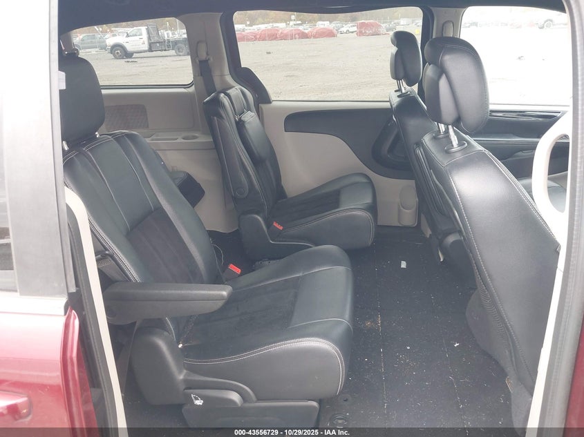 2018 Dodge Grand Caravan Sxt VIN: 2C4RDGCG7JR240179 Lot: 43556729