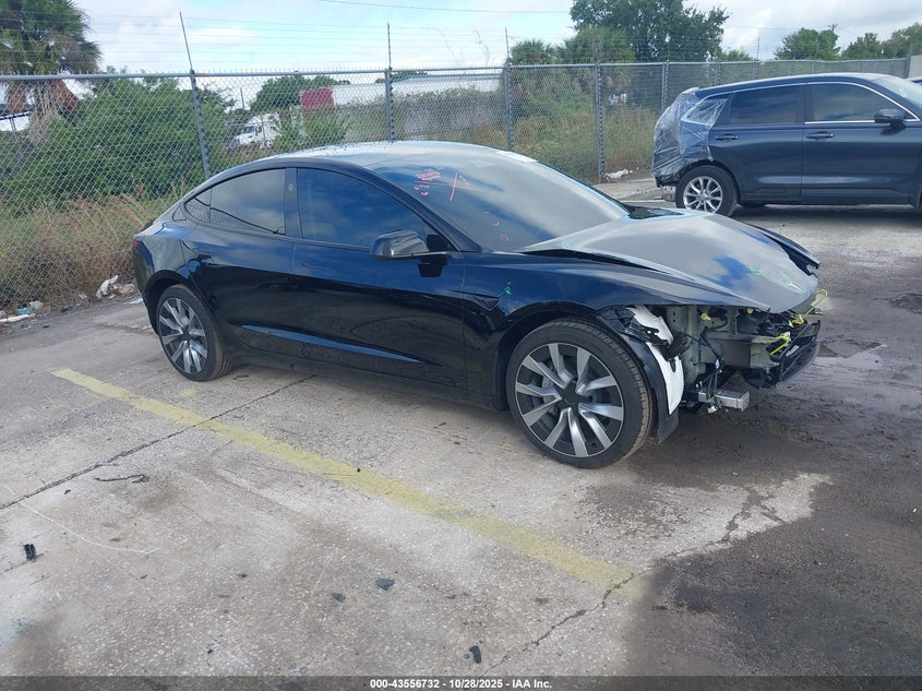 TESLA MODEL 3 LONG RANGE REAR-WHEEL DRIVE