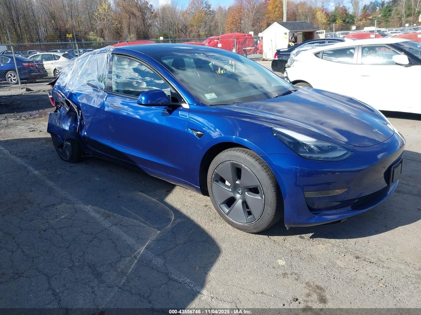 TESLA MODEL 3 REAR-WHEEL DRIVE