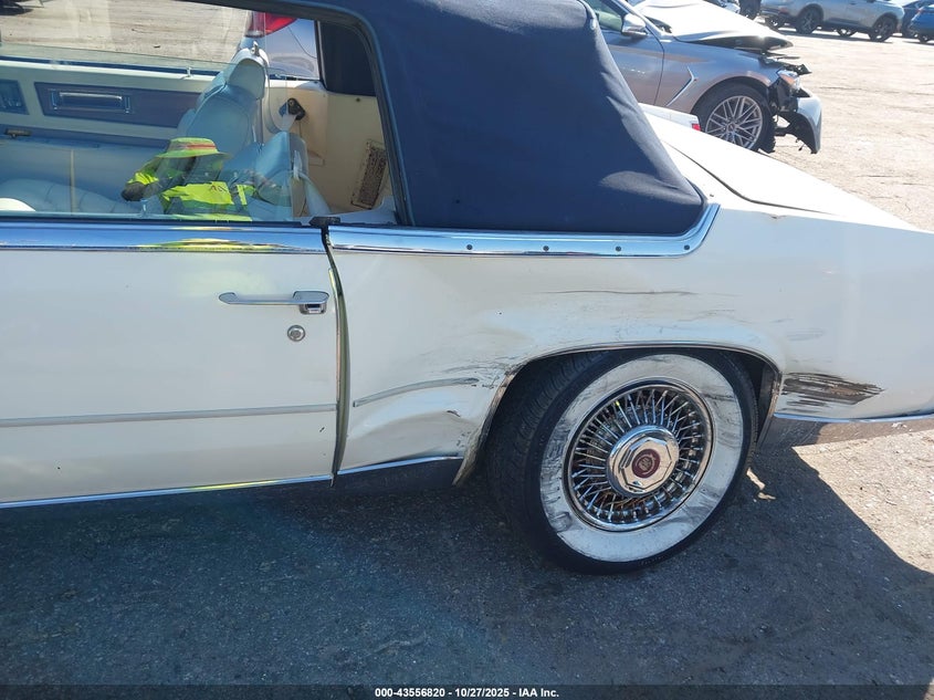 1984 Cadillac Eldorado Biarritz VIN: 1G6AL6785EE668545 Lot: 43556820