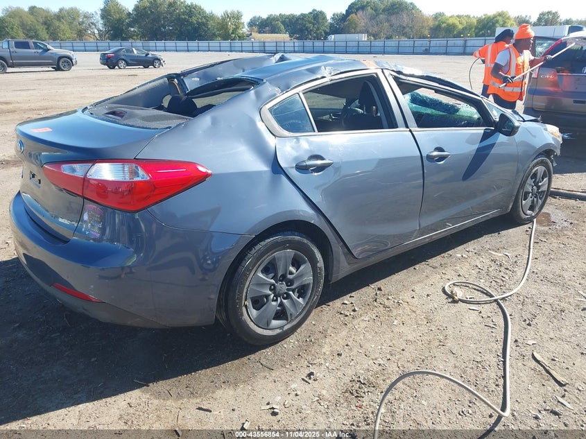 2016 KIA FORTE auction photo 4