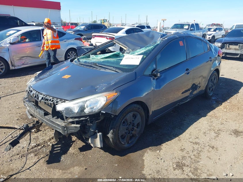 2016 KIA FORTE auction photo 6