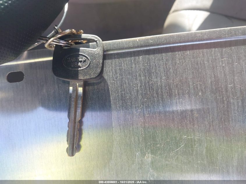 2002 Toyota Camry Le VIN: 4T1BE32K72U505342 Lot: 43556881