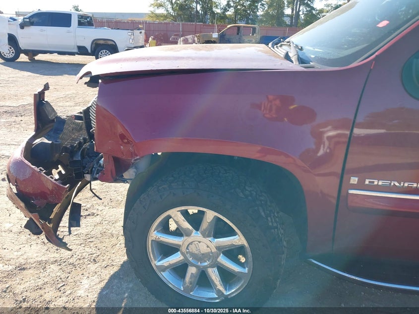 2008 GMC Yukon Denali VIN: 1GKFK63828J152249 Lot: 43556884