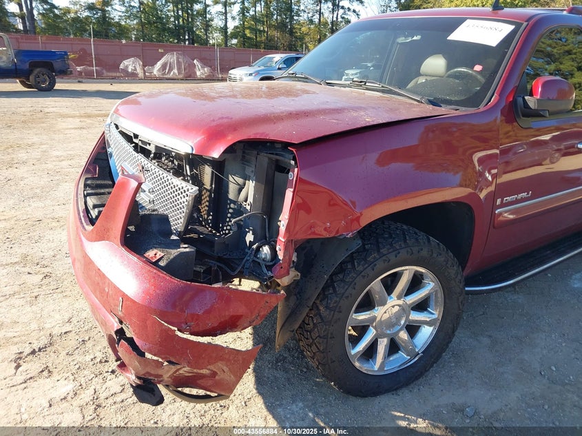 2008 GMC Yukon Denali VIN: 1GKFK63828J152249 Lot: 43556884