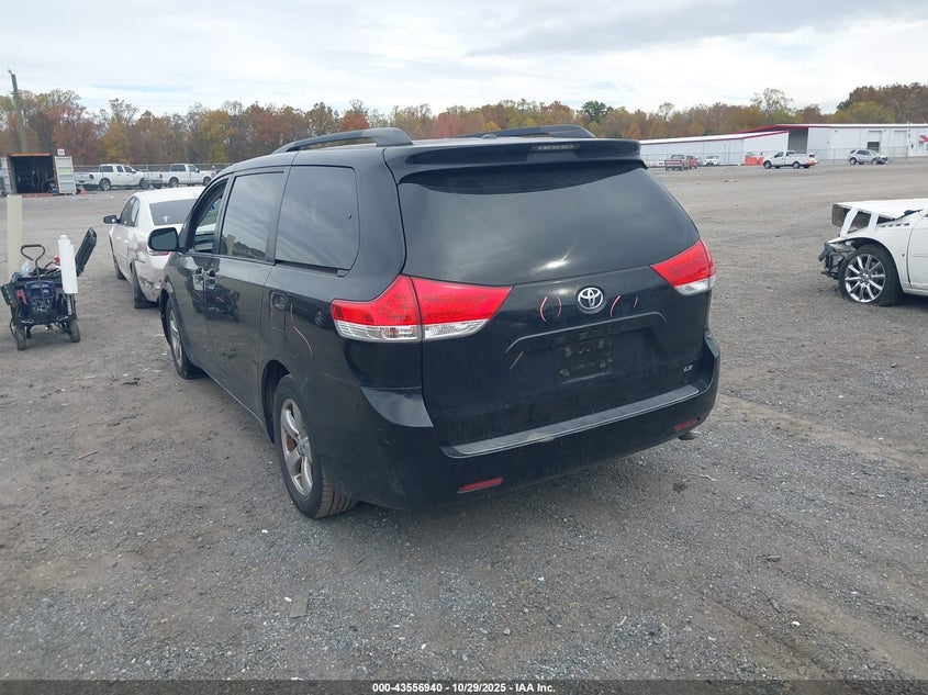 5TDKK3DC7ES457885 2014 TOYOTA SIENNA photo no. 3