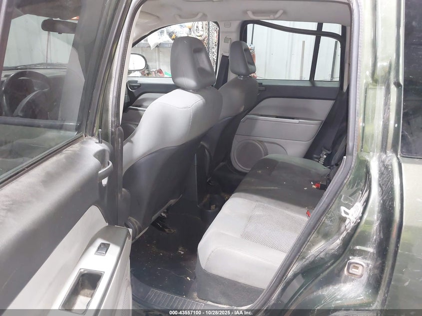 2007 Jeep Compass Sport VIN: 1J8FF47W07D427927 Lot: 43557100