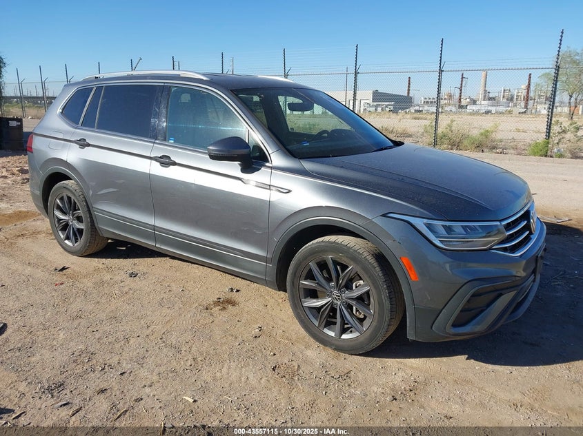 VOLKSWAGEN TIGUAN 2.0T SE
