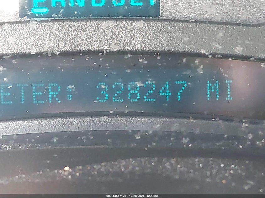 2004 Chevrolet Tahoe Ls VIN: 1GNEC13V14R112258 Lot: 43557123