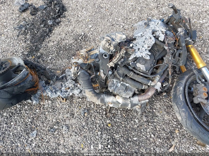 2007 Yamaha Yzfr6 L VIN: JYARJ12E37A014137 Lot: 43557129