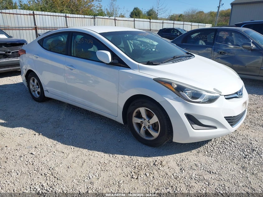 HYUNDAI ELANTRA SE