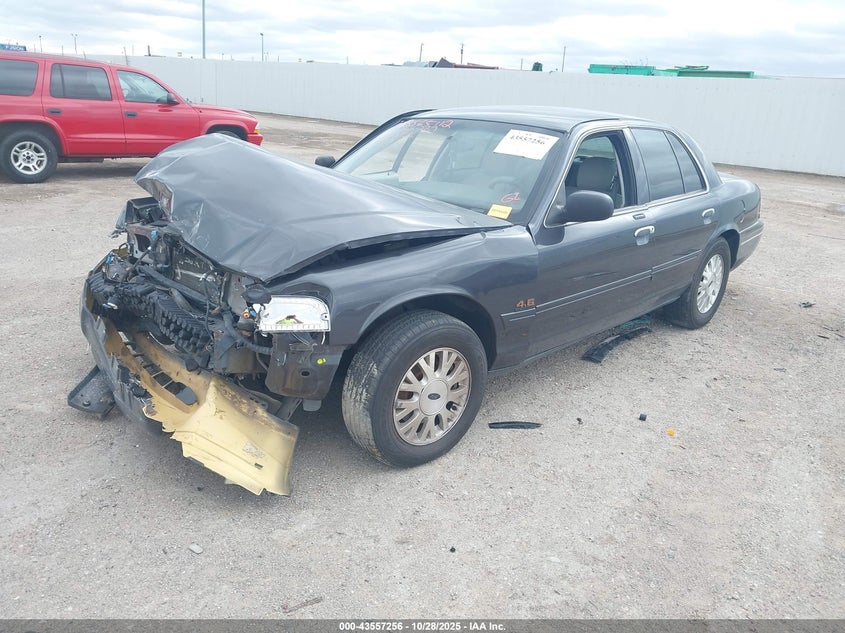 2FAHP74W74X156121 2004 FORD CROWN VICTORIA photo no. 2