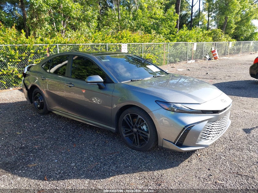 TOYOTA CAMRY XSE