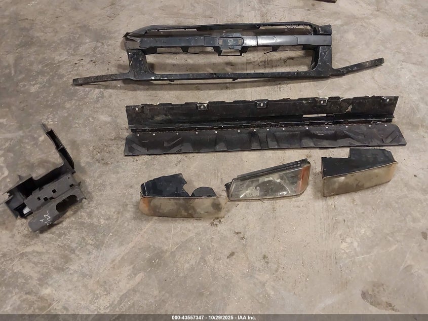 2002 Chevrolet Avalanche 1500 VIN: 3GNEK13T62G108706 Lot: 43557347