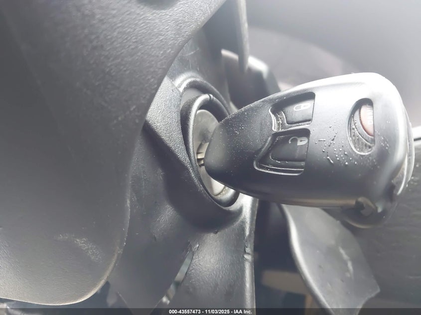 2005 Chrysler Town & Country Lx VIN: 2C4GP44R65R401642 Lot: 43557473