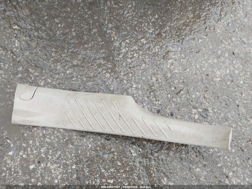 2009 Ford Escape Xlt VIN: 1FMCU03779KB02760 Lot: 43557507