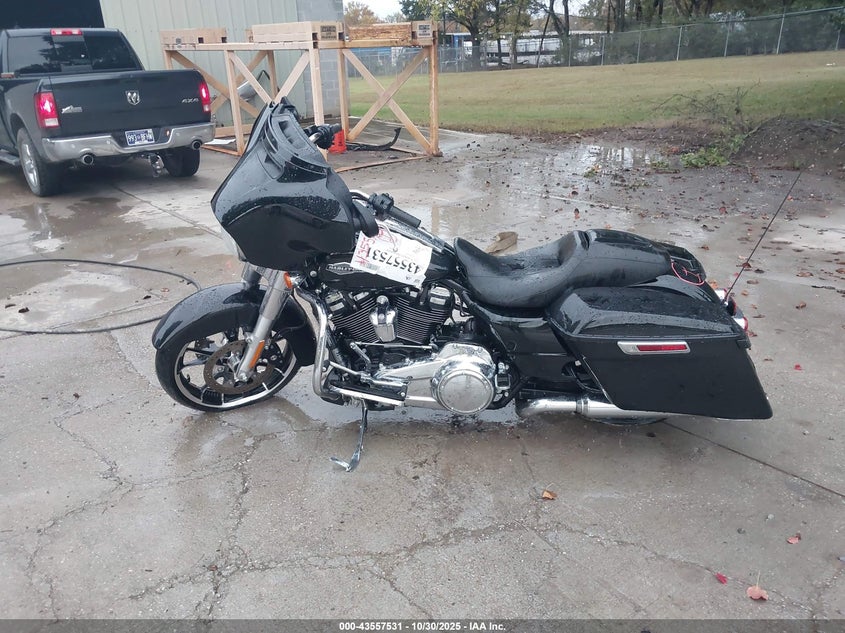 2023 Harley-Davidson Flhx VIN: 1HD1KBC13PB607442 Lot: 43557531