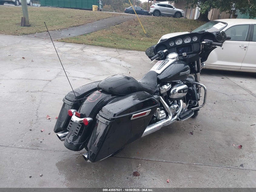 1HD1KBC13PB607442 2023 HARLEY-DAVIDSON STREET GLIDE photo no. 4
