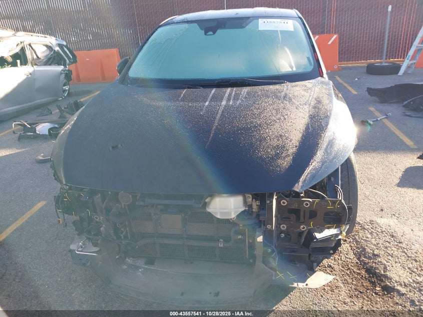 2018 Honda Clarity Plug-In Hybrid VIN: JHMZC5F17JC021082 Lot: 43557541