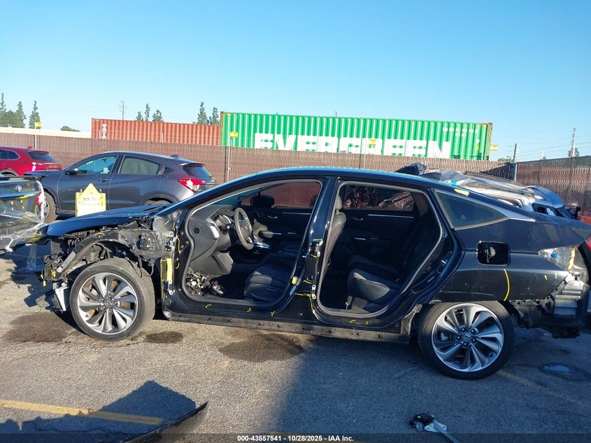 2018 Honda Clarity Plug-In Hybrid VIN: JHMZC5F17JC021082 Lot: 43557541