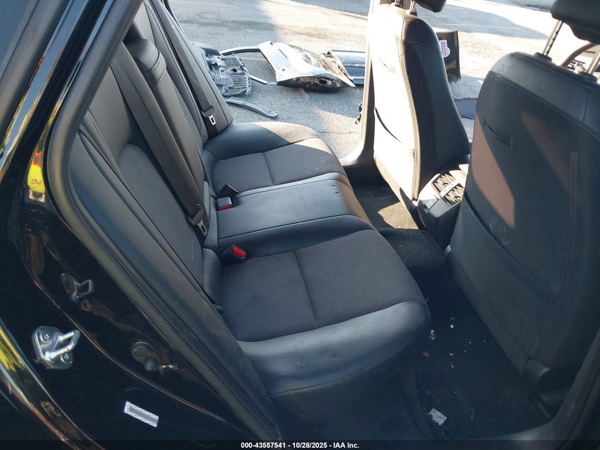 2018 Honda Clarity Plug-In Hybrid VIN: JHMZC5F17JC021082 Lot: 43557541