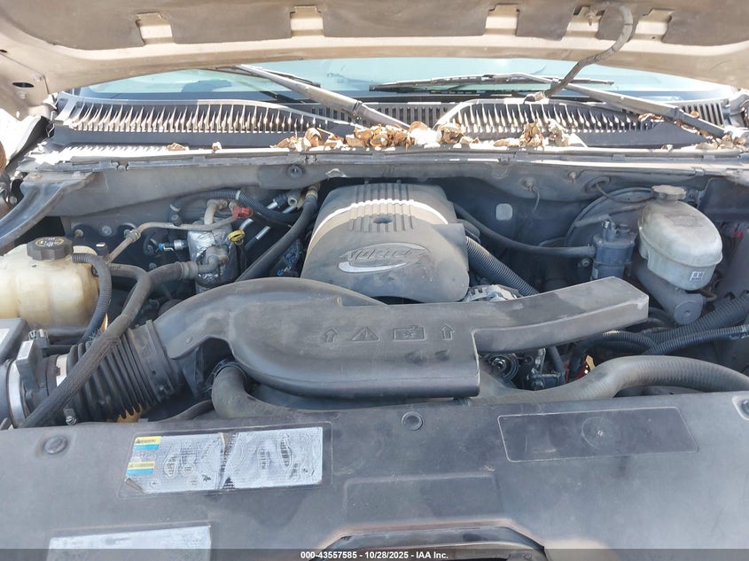 2003 Chevrolet Tahoe Lt VIN: 1GNEC13ZX3R270180 Lot: 43557585