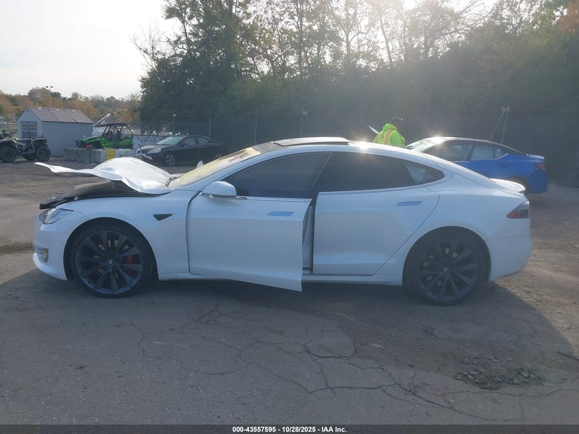 2018 Tesla Model S VIN: 5YJSA1E47JF262219 Lot: 43557595