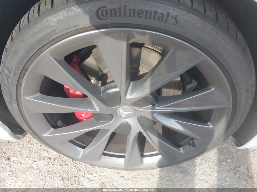 2018 Tesla Model S VIN: 5YJSA1E47JF262219 Lot: 43557595