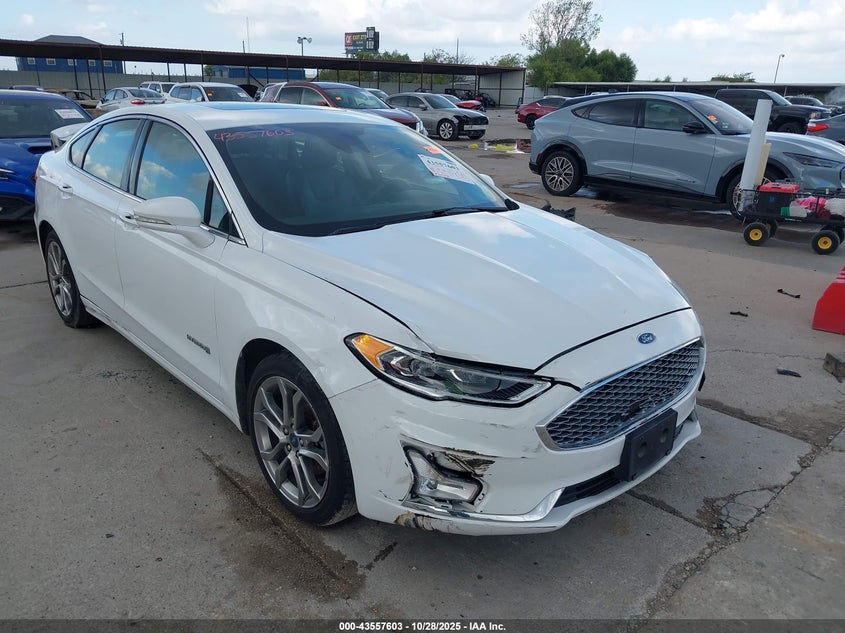 FORD FUSION HYBRID TITANIUM