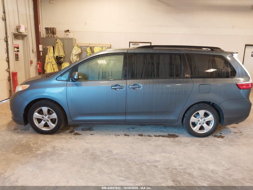 5TDKK3DC5FS623788 2015 TOYOTA SIENNA photo no. 14