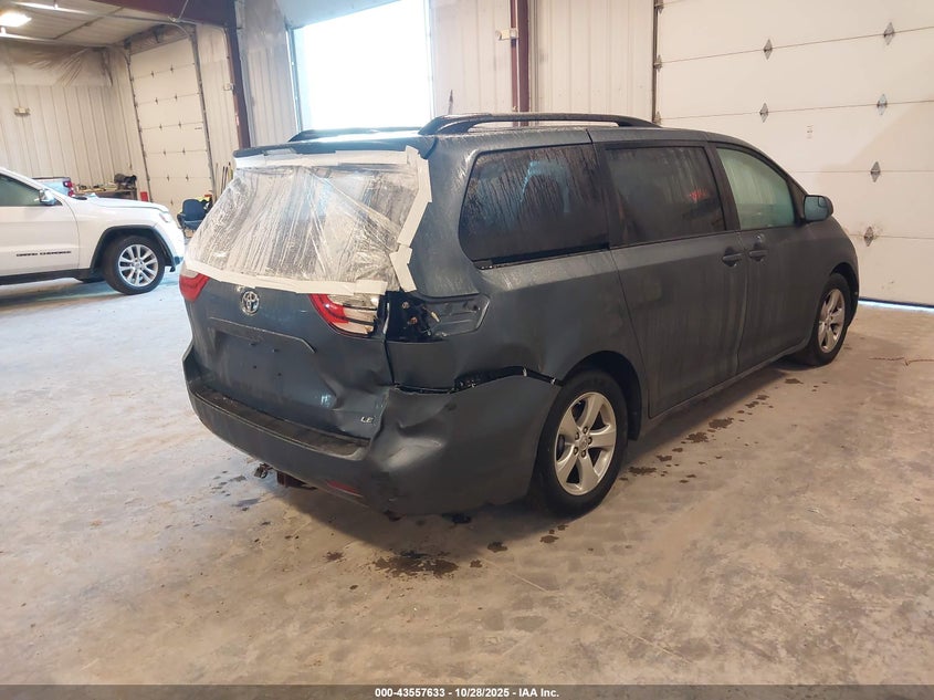 5TDKK3DC5FS623788 2015 TOYOTA SIENNA photo no. 4