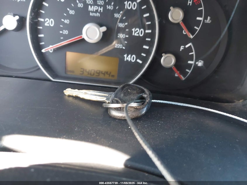 2009 Kia Rondo Lx VIN: KNAFG528X97221807 Lot: 43557739