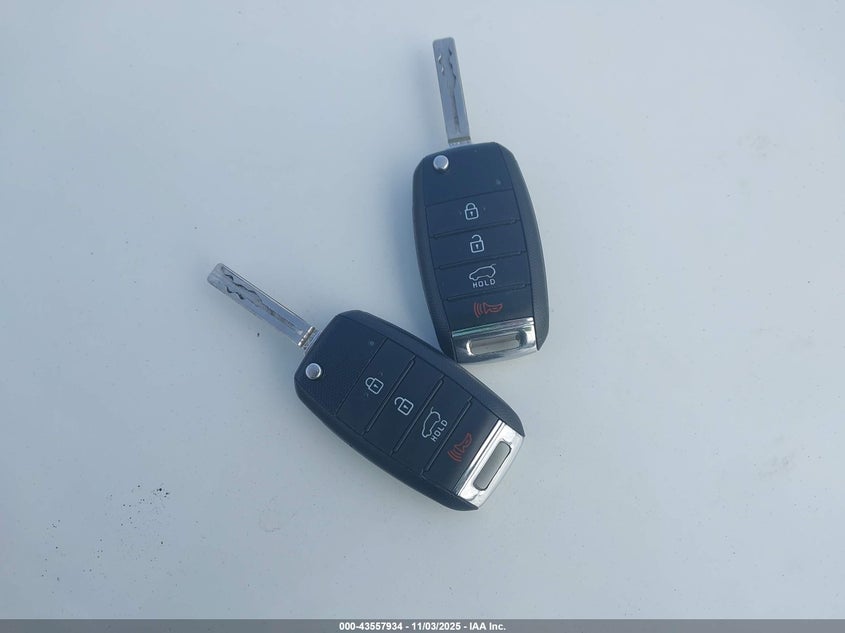 2016 KIA SEDONA L KNDMA5C1XG6168185