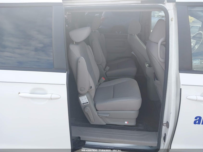 2016 KIA SEDONA L KNDMA5C1XG6168185