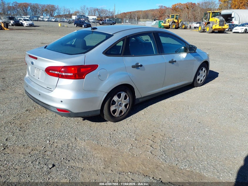1FADP3E21GL349014 2016 FORD FOCUS photo no. 4