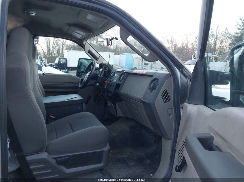 2009 Ford F-450 Chassis Xl/Xlt VIN: 1FDAF46Y59EA28928 Lot: 43558009