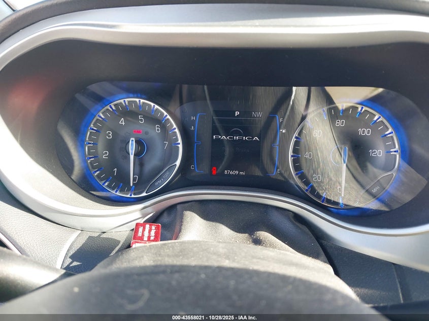 2020 Chrysler Pacifica Touring VIN: 2C4RC1FG0LR116365 Lot: 43558021