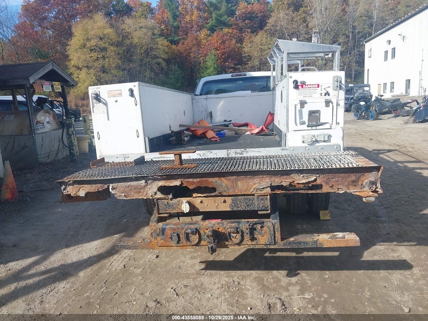 2008 Ford F-450 Chassis Xl/Xlt VIN: 1FDXF46Y88EE56128 Lot: 43558088