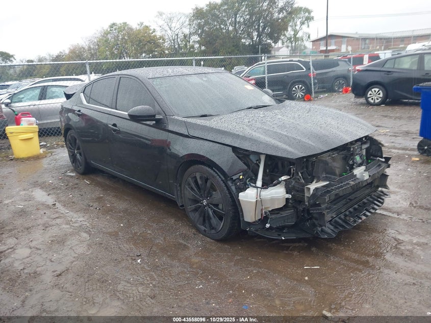 NISSAN ALTIMA SR FWD