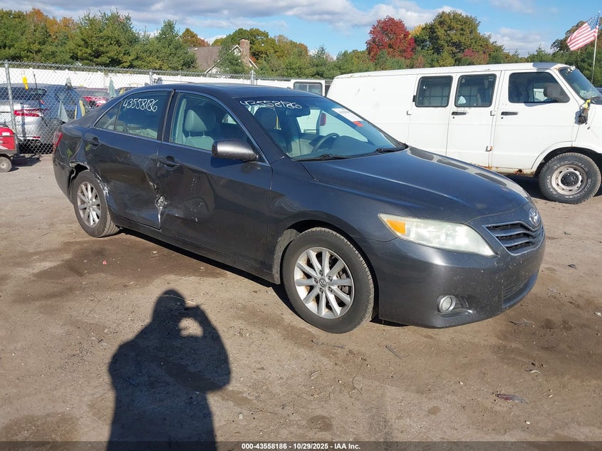 TOYOTA CAMRY XLE